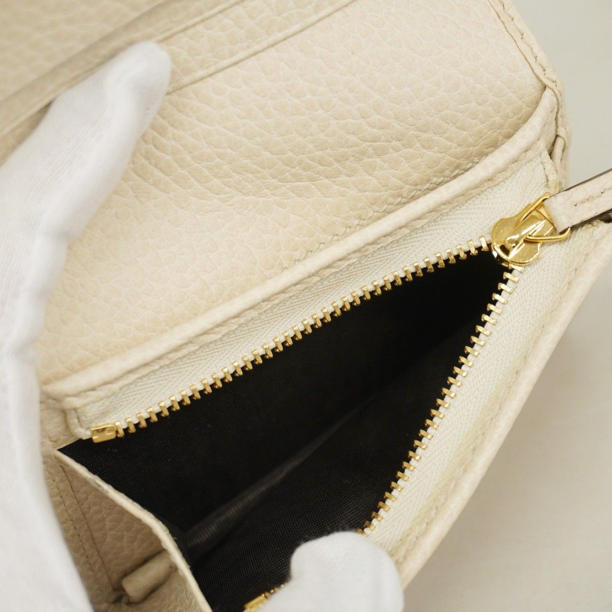 Gucci Wallet GG Marmont Leather White Gold