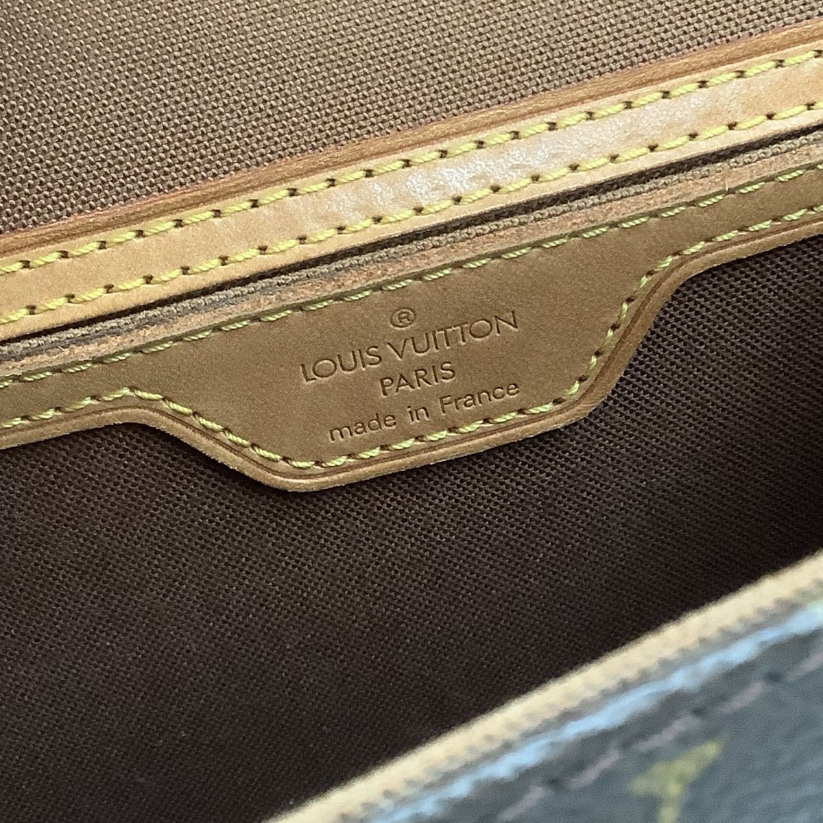 Louis Vuitton Monogram le Shoulder Bag