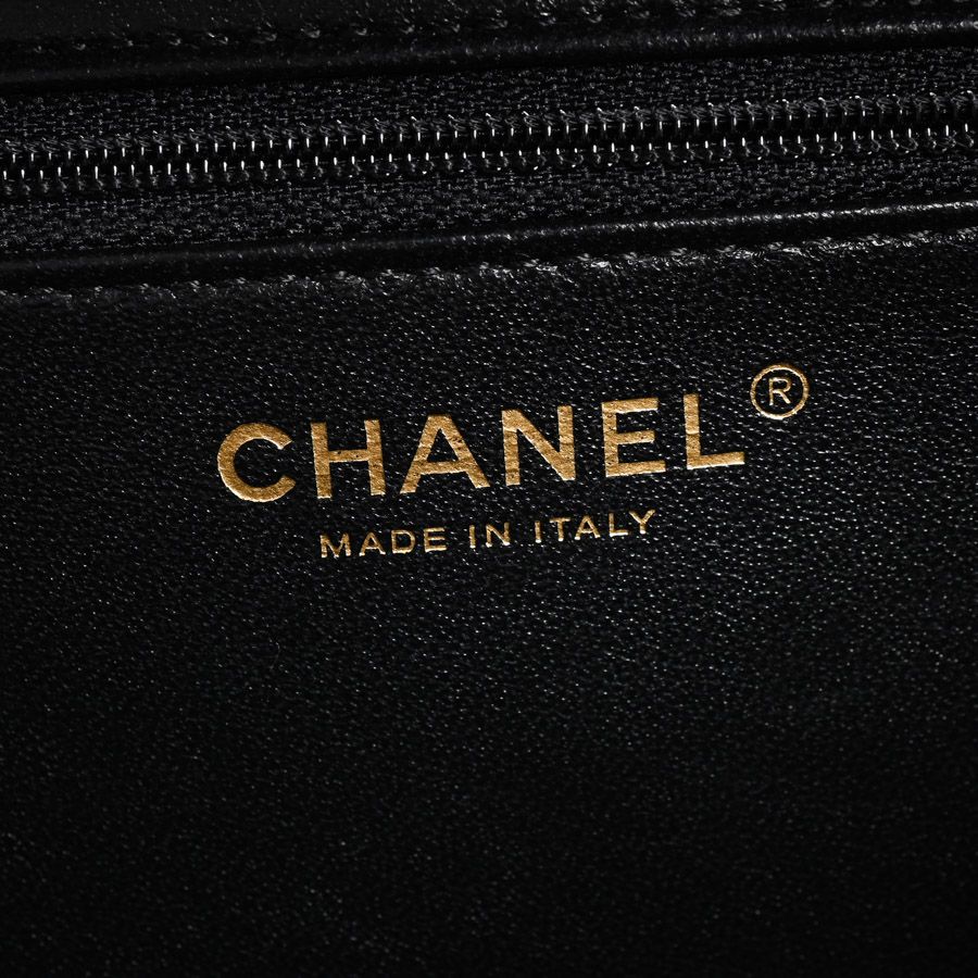 Chanel Handbag CC Filigree Vanity Bag