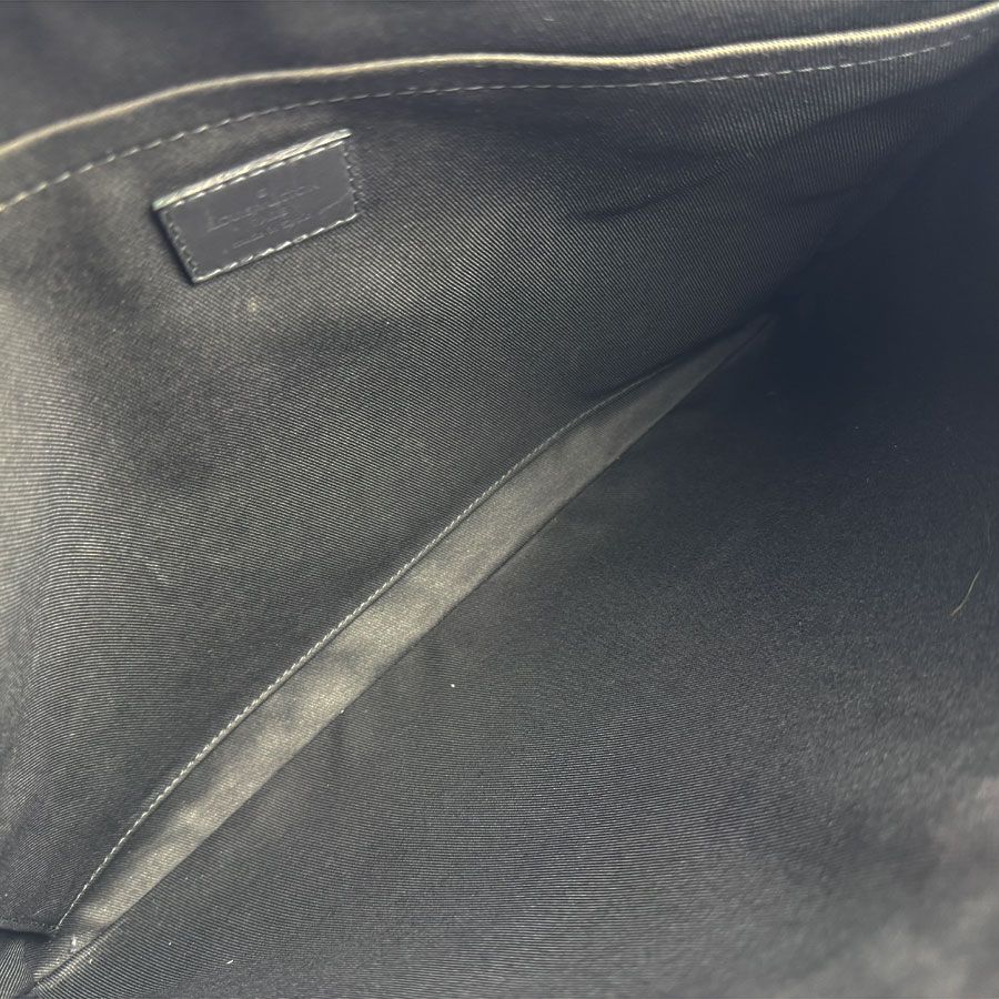 Louis Vuitton Clutch Monogram Shadow Pochette Discovery