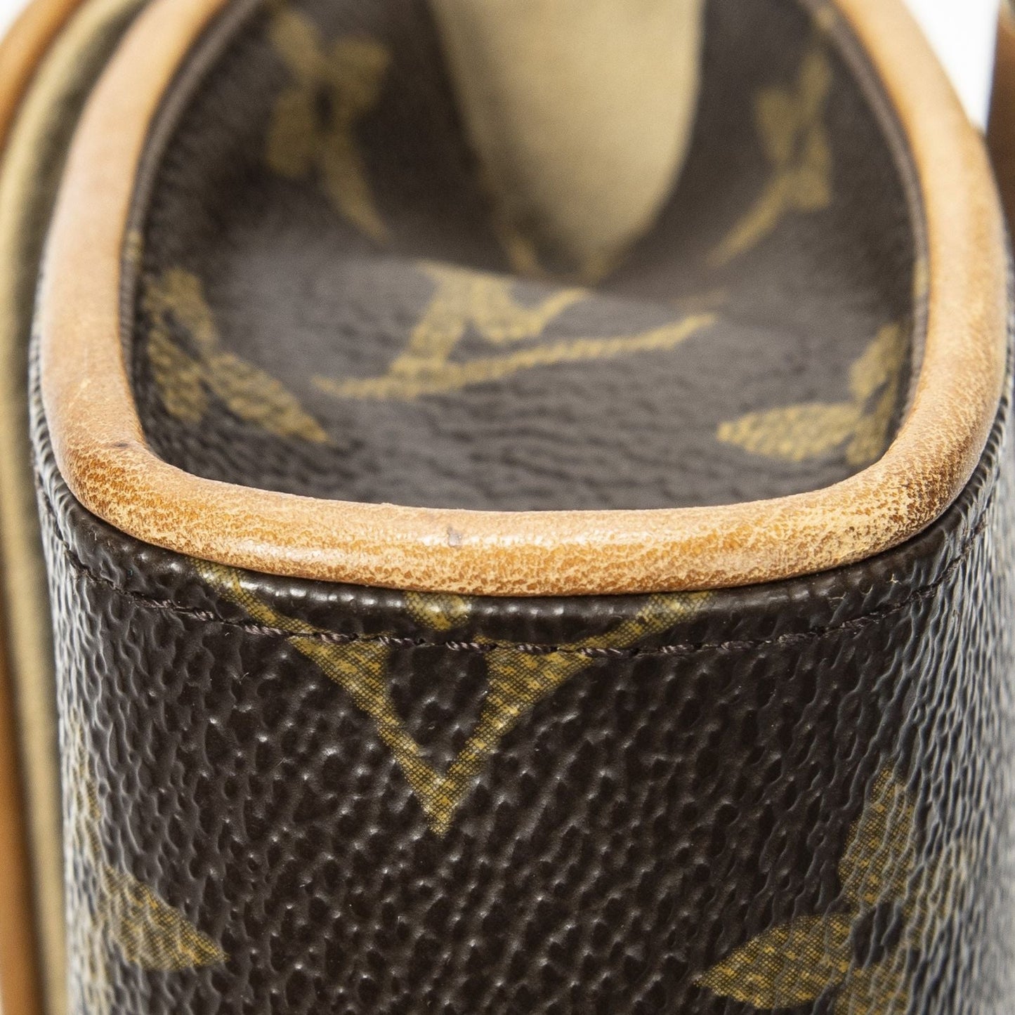 Louis Vuitton Pochette Florentine Brown Monogram Canvas Handbag