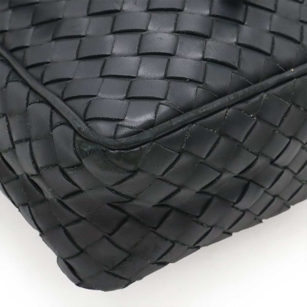 Bottega Veneta Intrecciato Shoulder Bag Pochette Leather Black