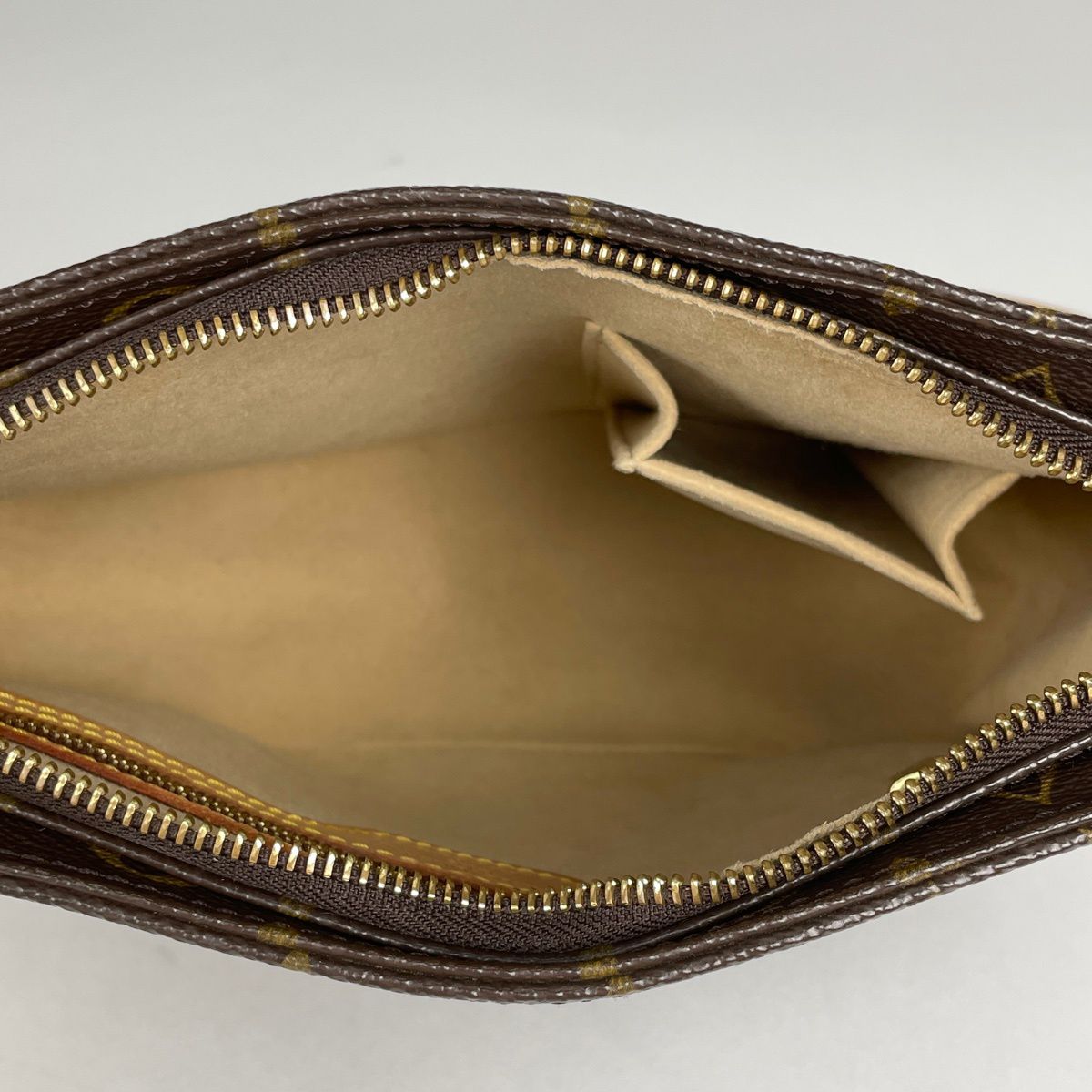 Louis Vuitton Looping MM Shoulder Bag Monogram Brown
