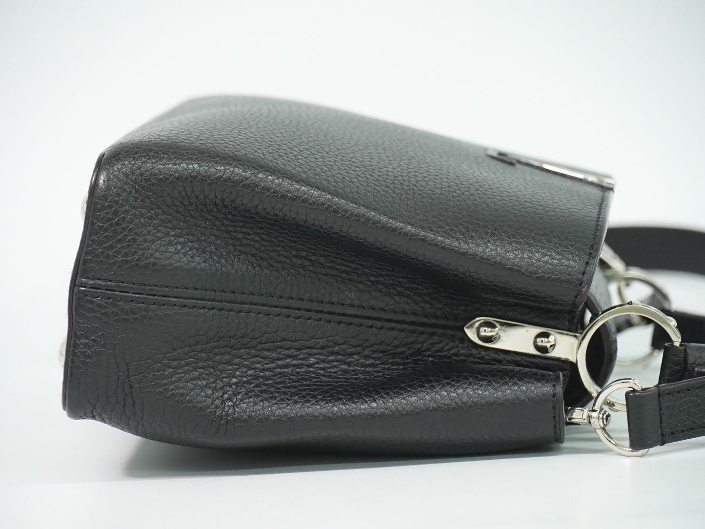 Louis Vuitton LV Capucines BB Taurillon Leather 2-Way Shoulder Bag Noir