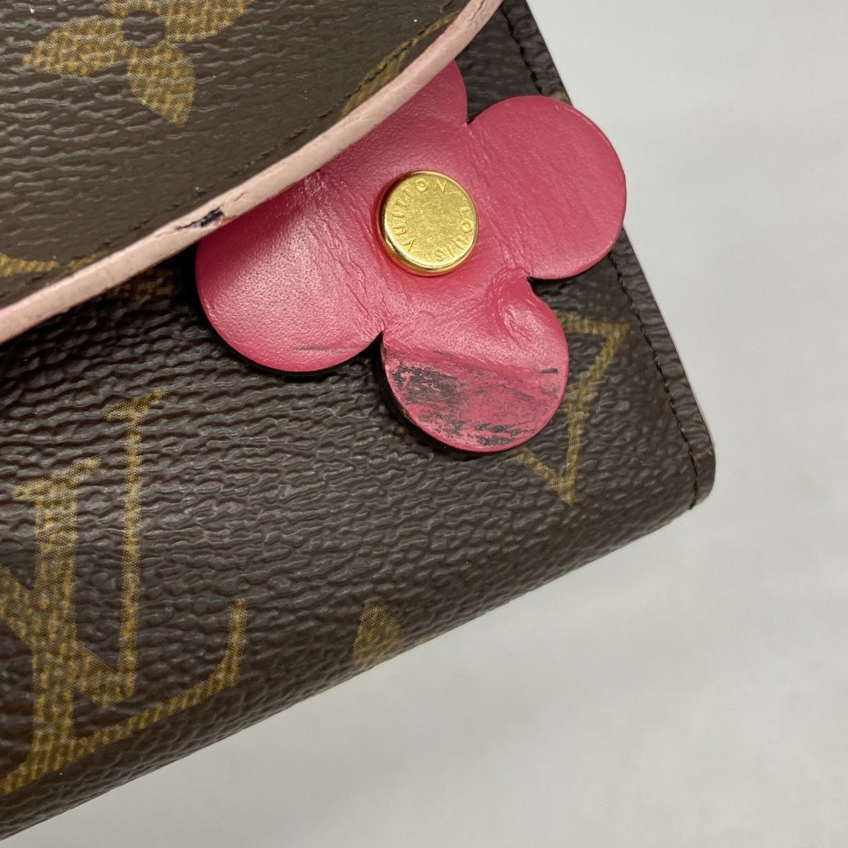 Louis Vuitton Wallet Monogram Portefeuille Emily Flower Charm Hot Pink Cles