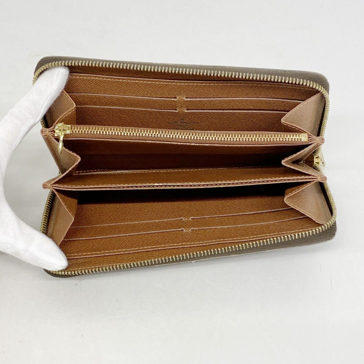 Louis Vuitton Wallet Monogram Zippy Brown
