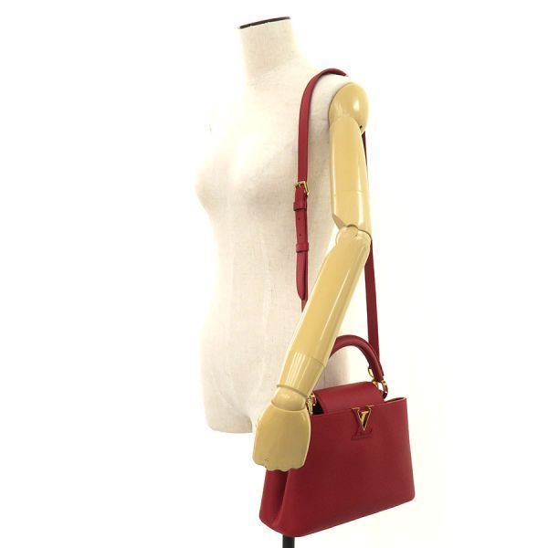 Louis Vuitton Capucines BB Messenger Bag
