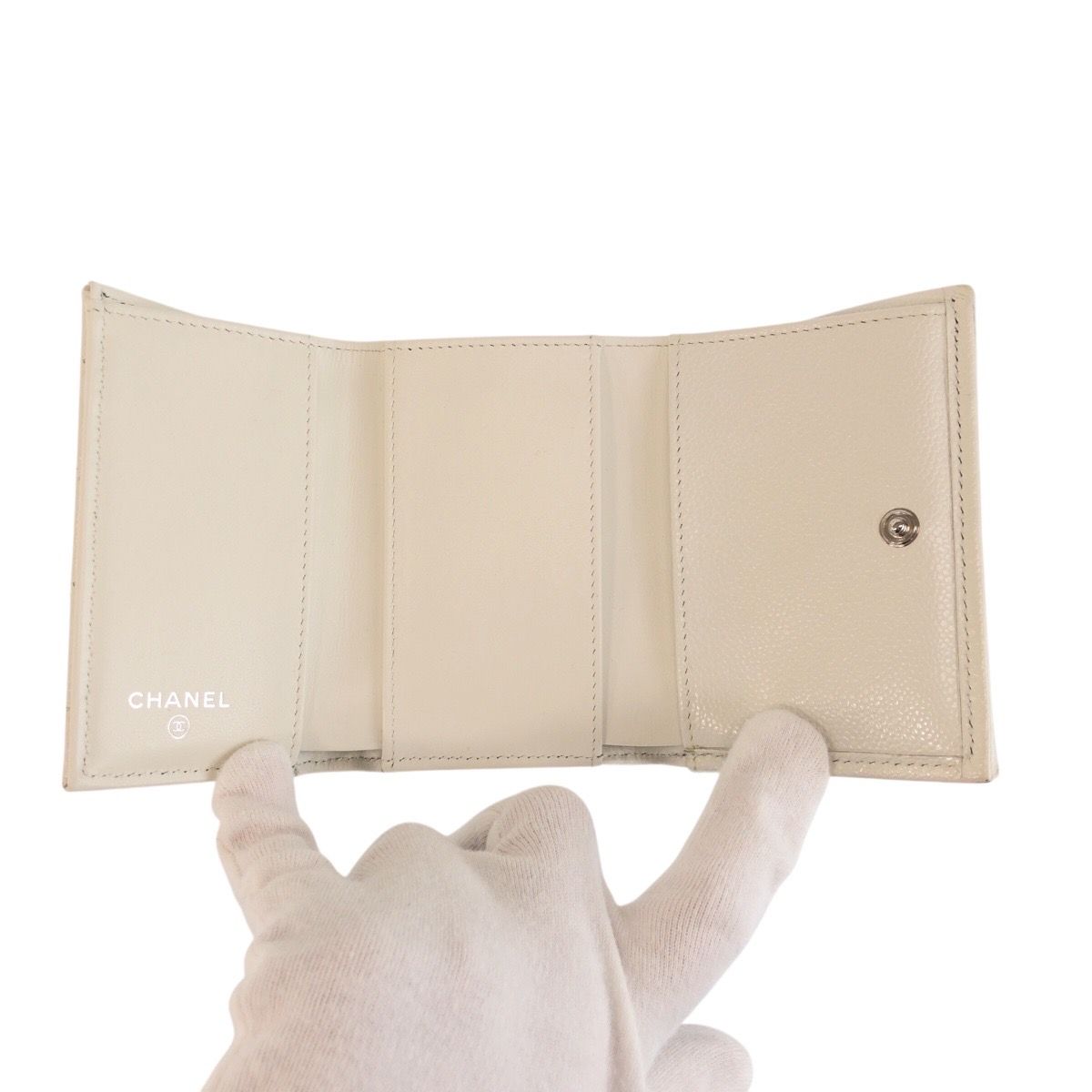 Chanel CC Logo White Silver Leather Fold Wallet Compact