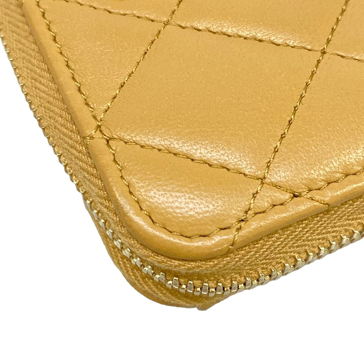 Chanel Coin Case Classic Zip Purse Quilted Beige Gold Zip Around Lambskin