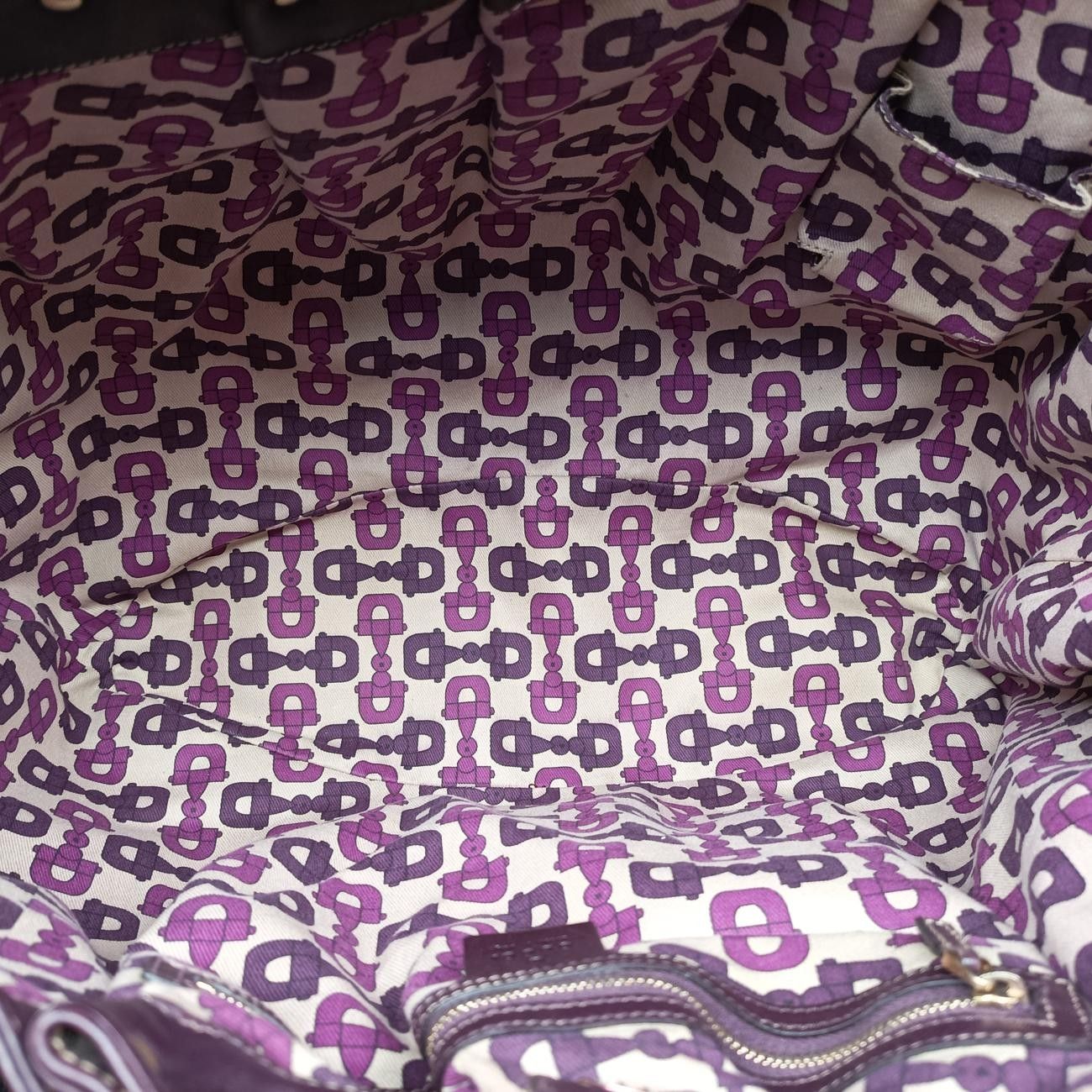 Gucci Guccissima Pelham Violet Leather Messenger Bag
