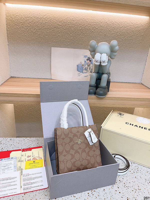 Luxurious Totes - CCH2 Bags - 106
