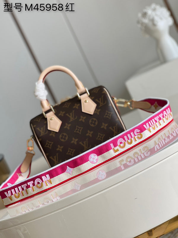 LOV - Luxurious Totes - 2204