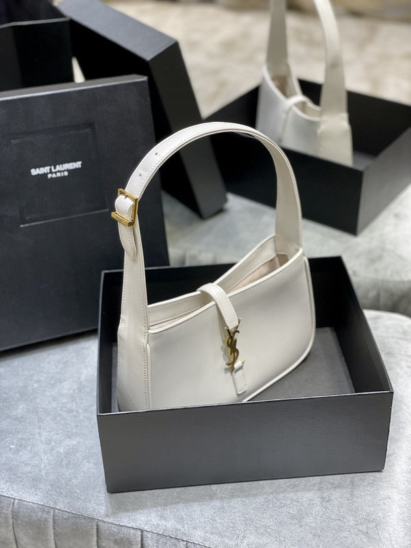 Luxurious Totes - Latest - 8831