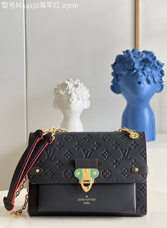 LOV - Luxurious Totes - 1643