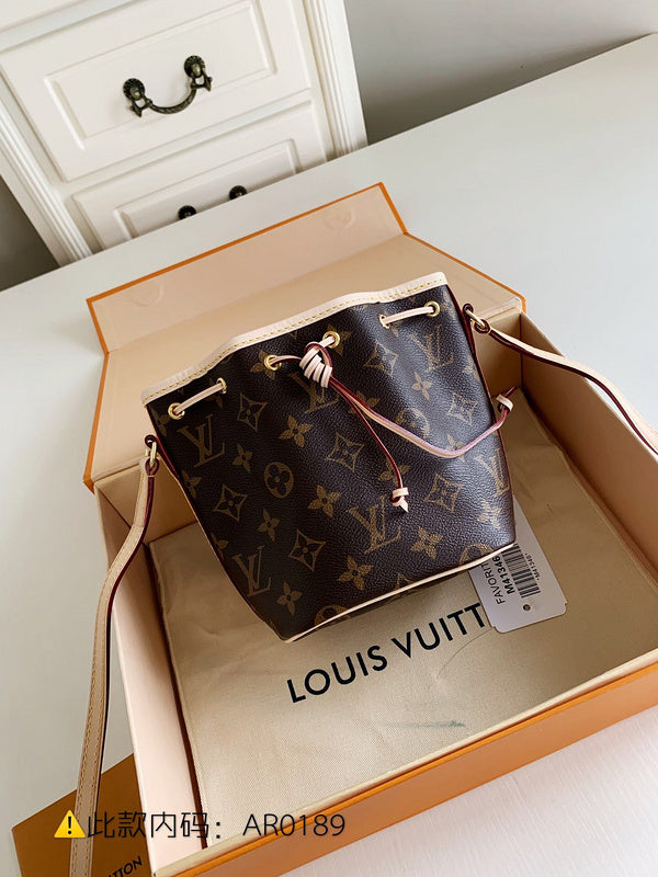 Luxurious Totes - Latest - 9758