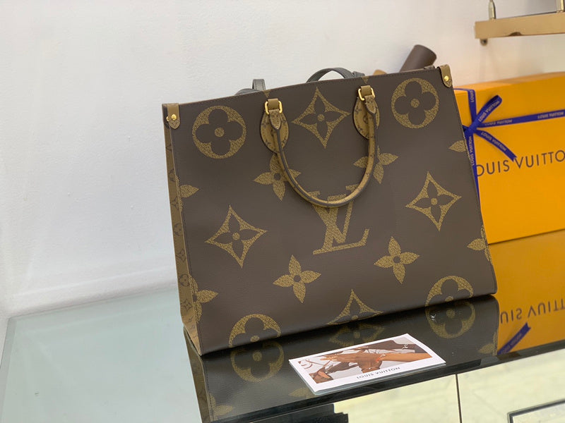 LOV - Luxurious Totes - 2566