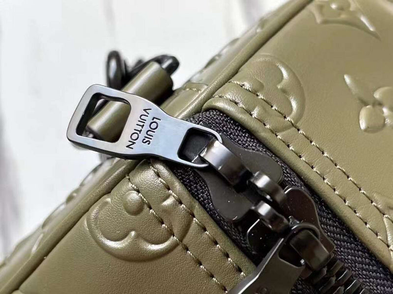 LOV - Luxurious Totes - 2325