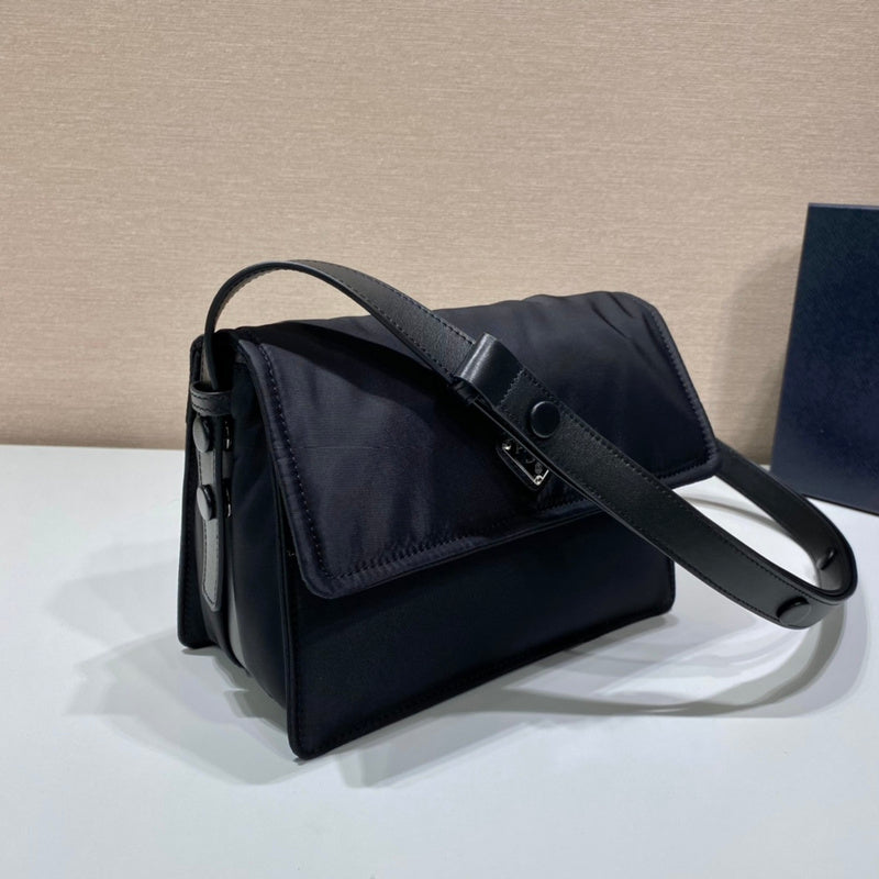 PDA - Luxurious Totes - 223