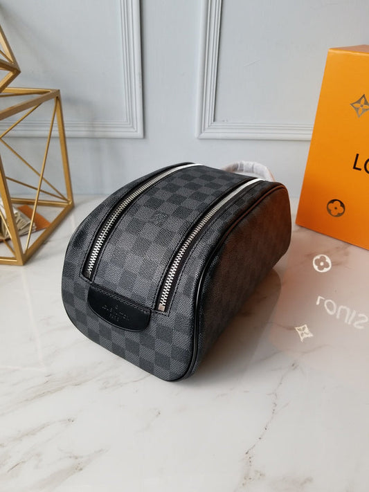 LOV - Luxurious Totes - 2332