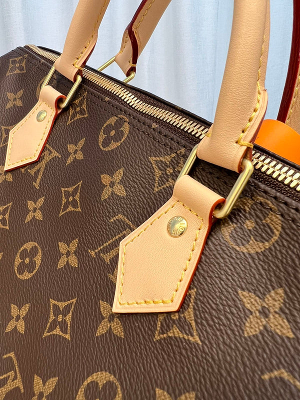 LOV - Luxurious Totes - 1635