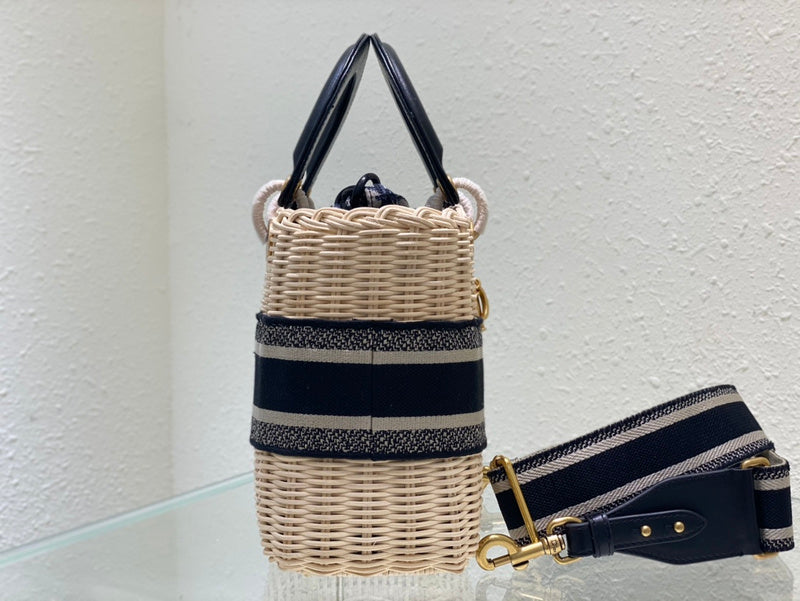 Luxurious Totes - Latest - 6415
