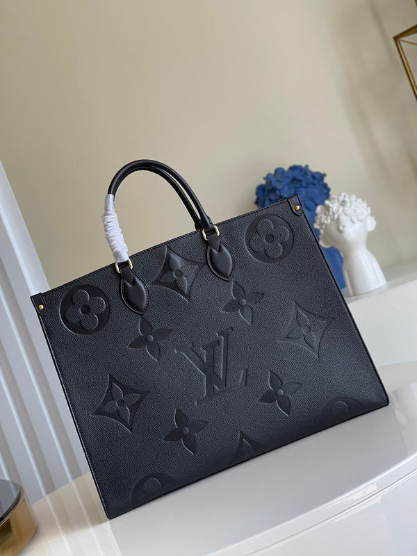 LOV - Luxurious Totes - 2017