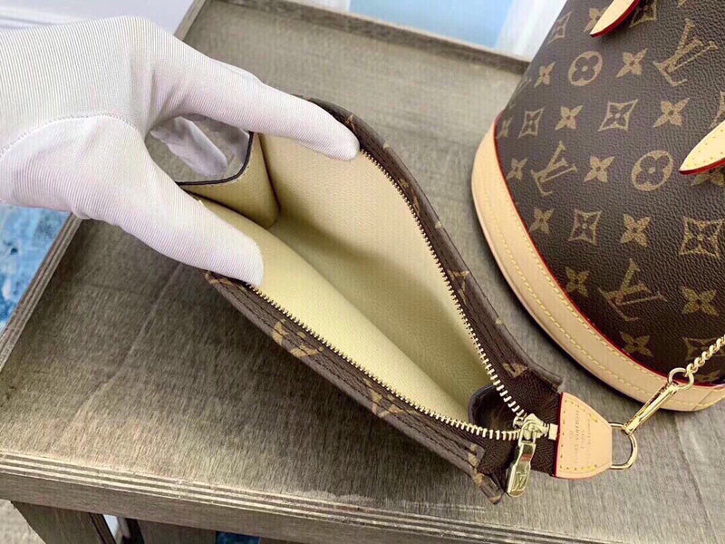 LOV - Luxurious Totes - 1942