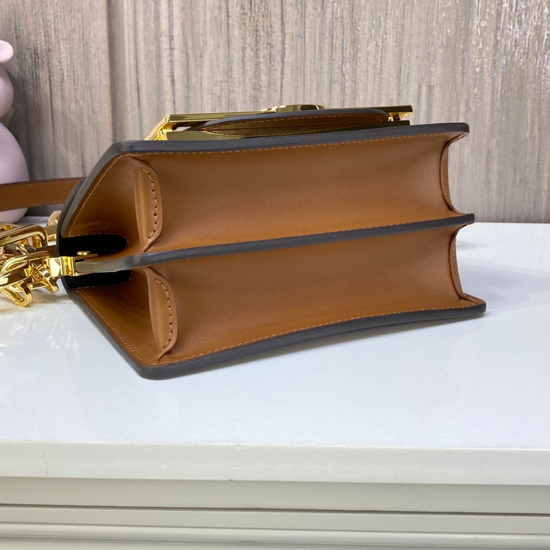 LOV - Luxurious Totes - 965