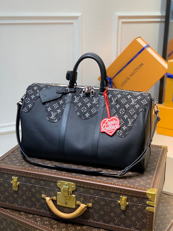 LOV - Luxurious Totes - 2110