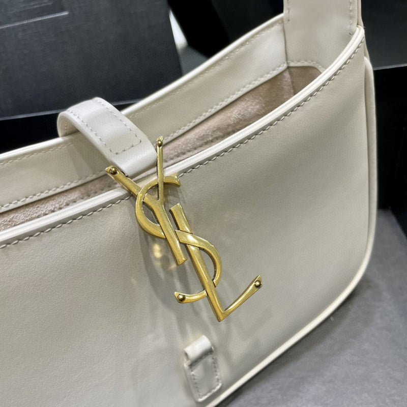 Luxurious Totes - Latest - 8831