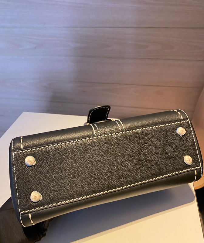 Luxurious Totes - Latest - 6163