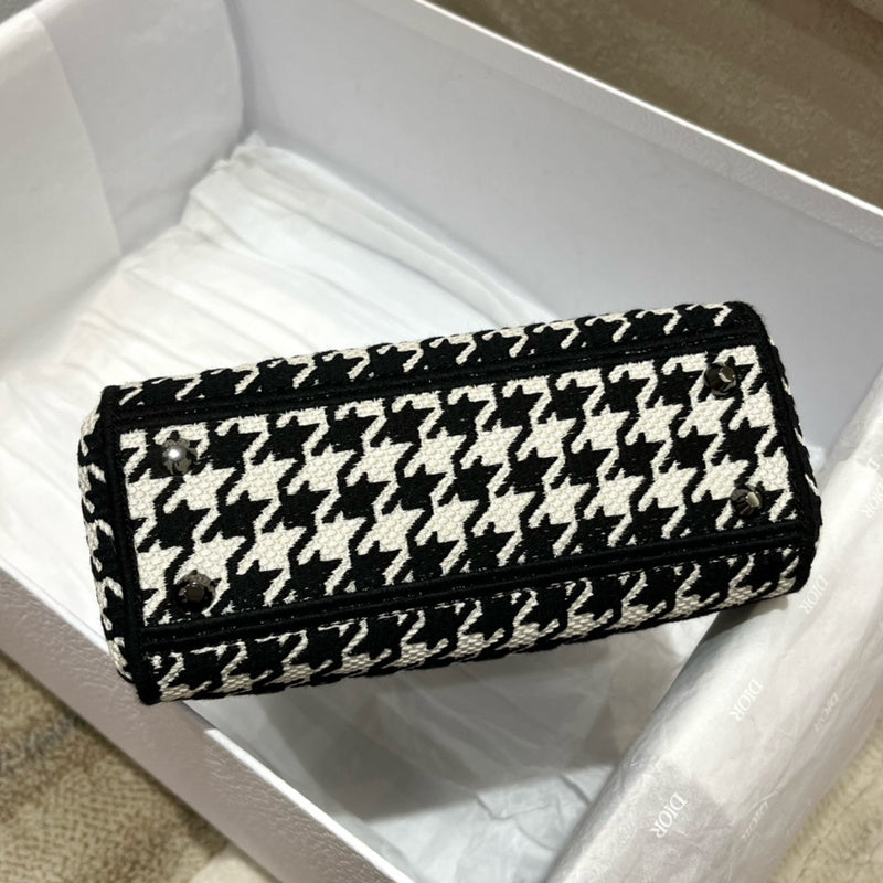 Luxurious Totes - Latest - 6205