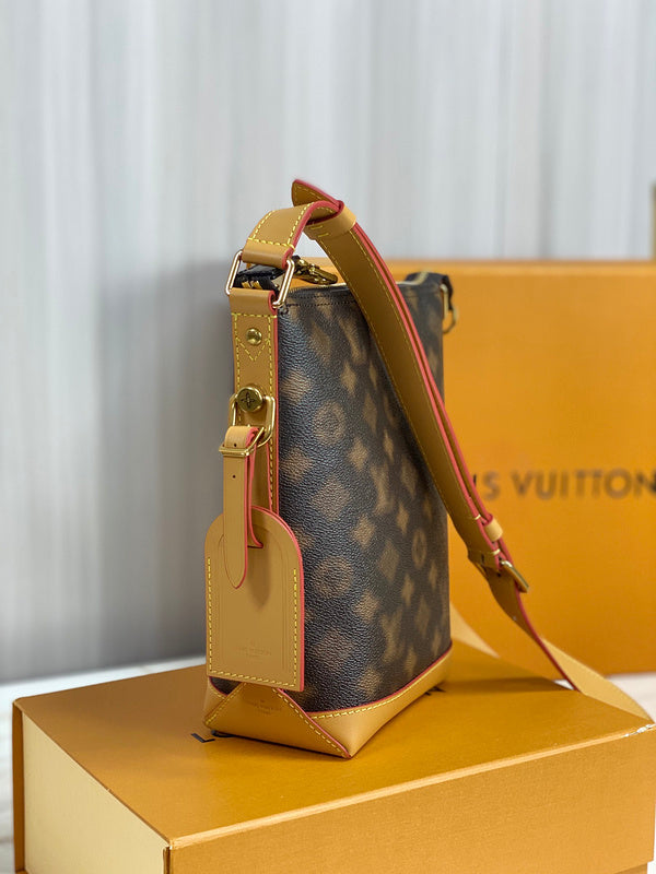 LOV - Luxurious Totes - 1295