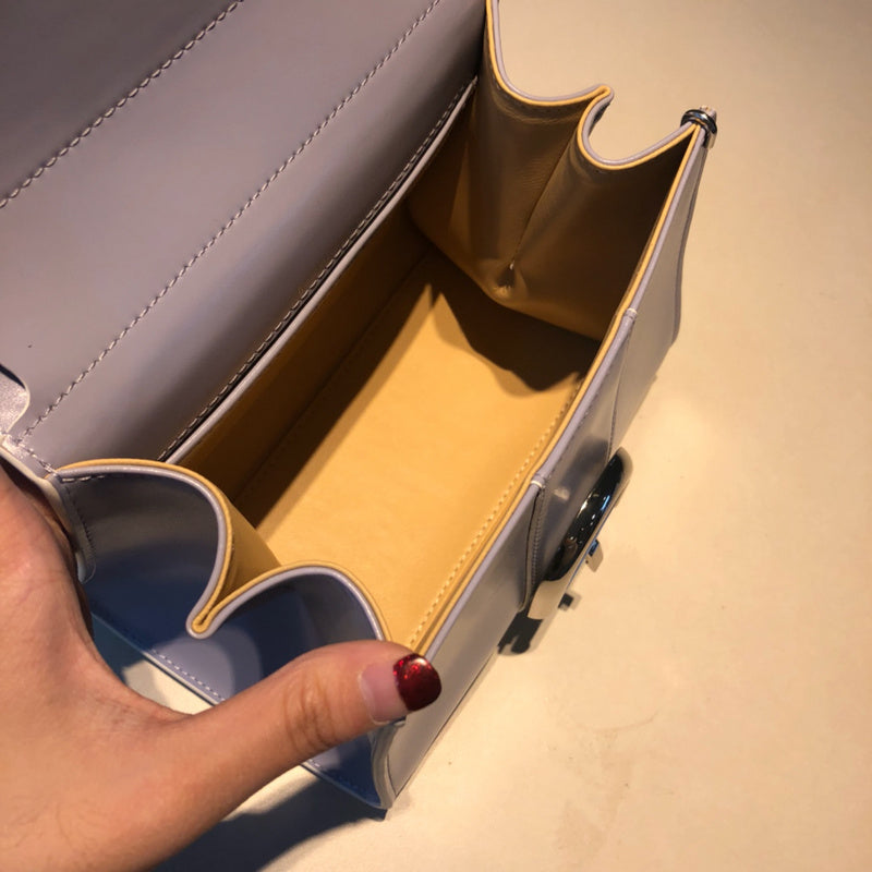 Luxurious Totes - Latest - 6040