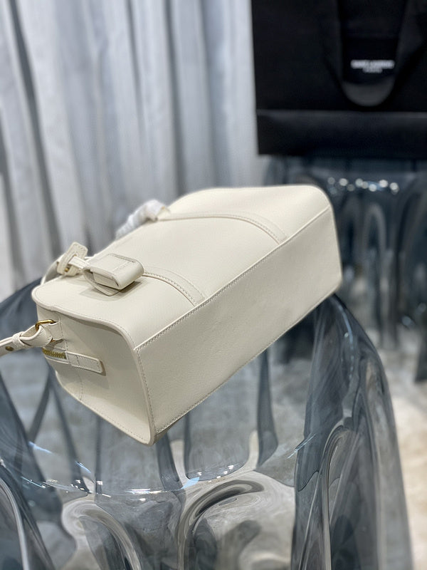 Luxurious Totes - Latest - 8941