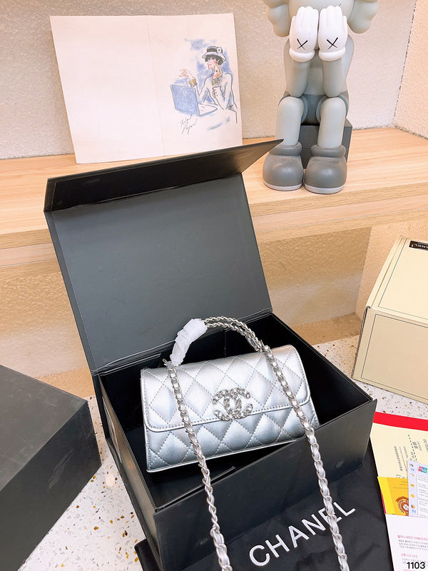 Luxurious Totes - CNL3 Bags - 104