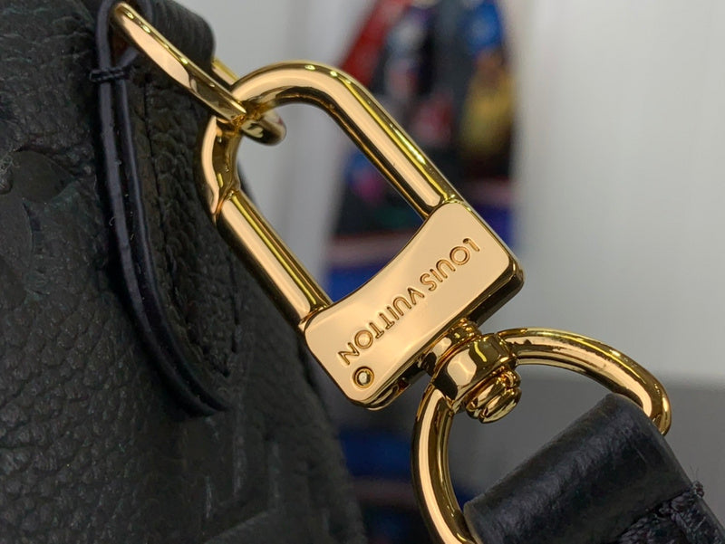 LOV - Luxurious Totes - 101