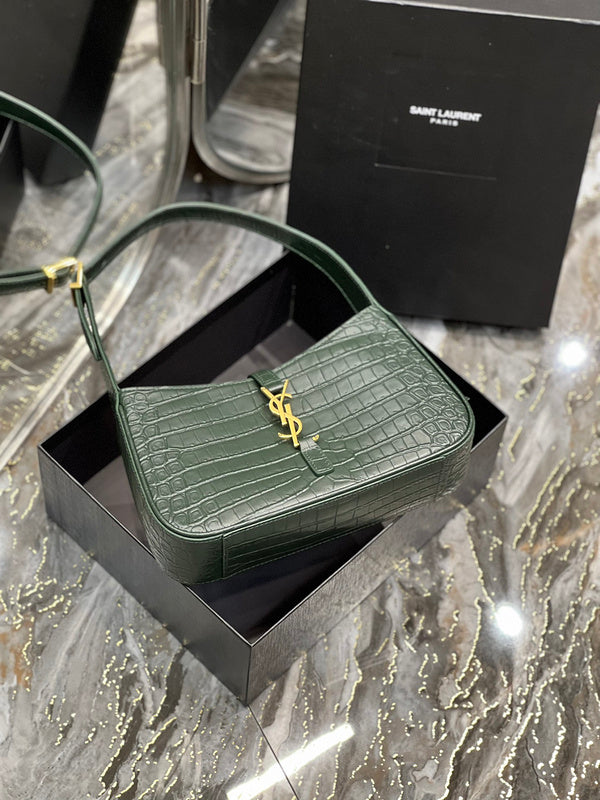 Luxurious Totes - Latest - 8348
