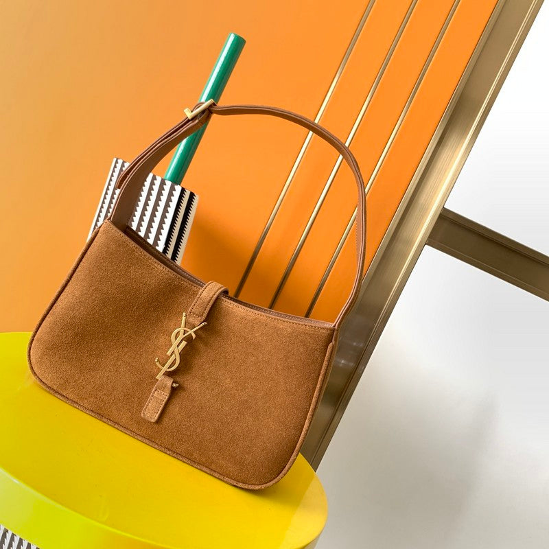 Luxurious Totes - Latest - 8099