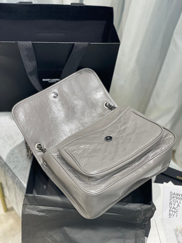Luxurious Totes - Latest - 8557