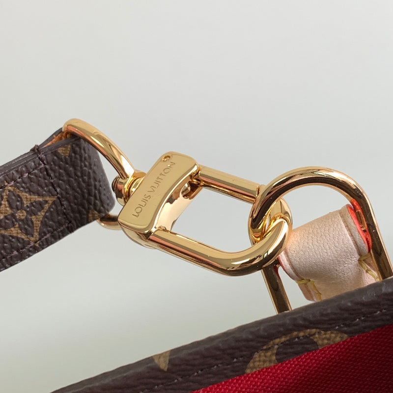 LOV - Luxurious Totes - 2402