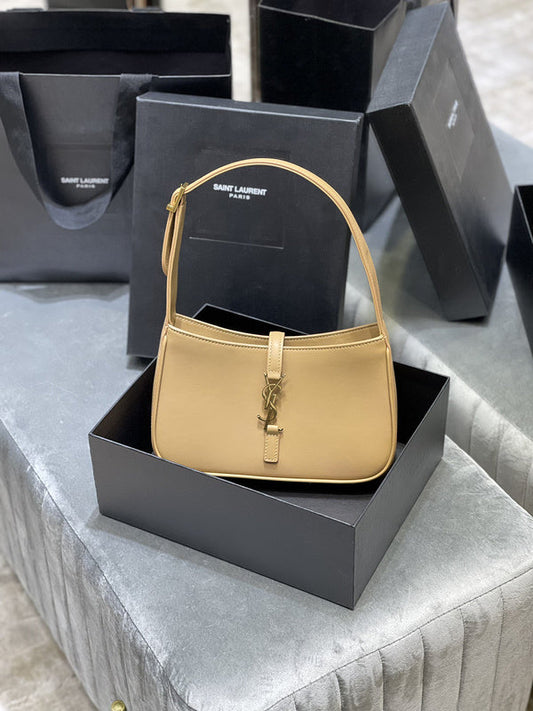 Luxurious Totes - Latest - 8744