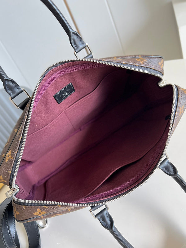 LOV - Luxurious Totes - 2023