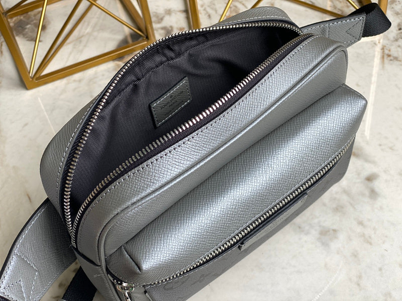 LOV - Luxurious Totes - 1621