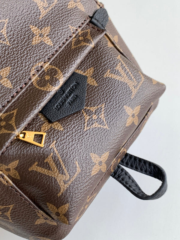 LOV - Luxurious Totes - 2010