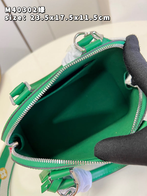 LOV - Luxurious Totes - 913
