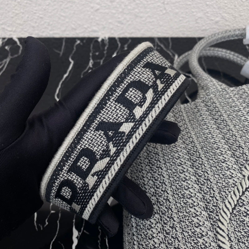 Luxurious Totes - Latest - 4578