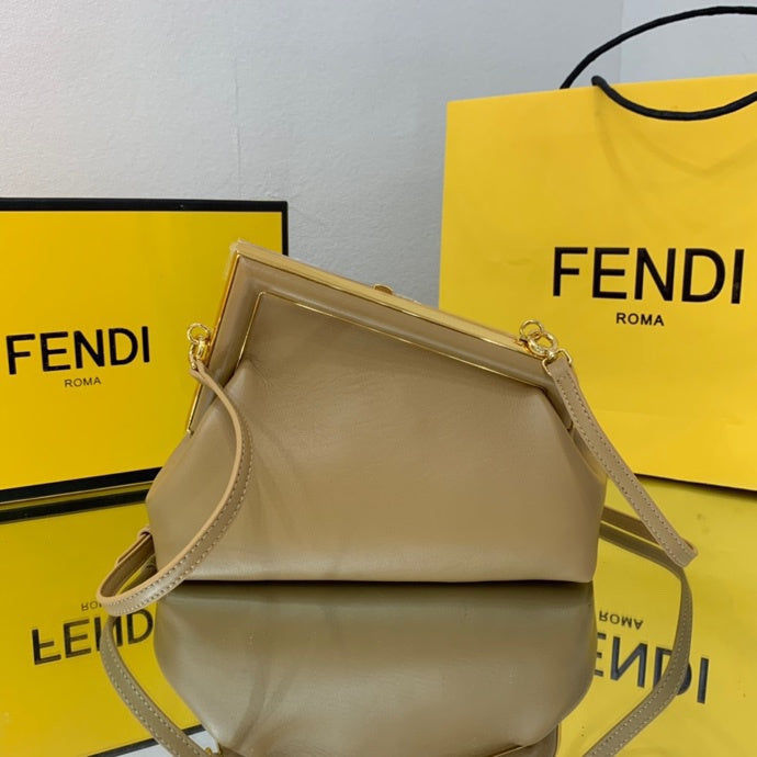 Luxurious Totes - Latest - 11402
