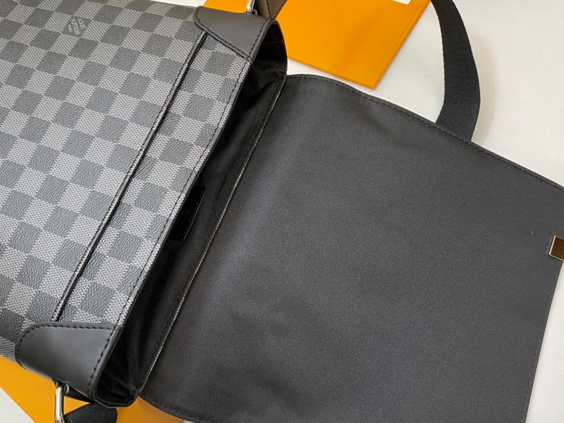 LOV - Luxurious Totes - 2508
