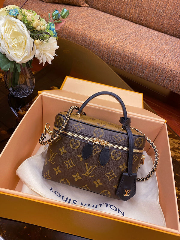 LOV - Luxurious Totes - 2038